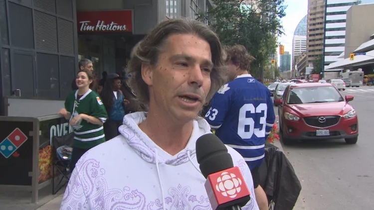 Weedora distributes $200K in marijuana vouchers as defiant illegal pot shops open